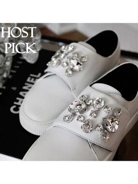 NIB / NWT ZCD Montreal white leather and crystal embellished sneakers, EU 41
